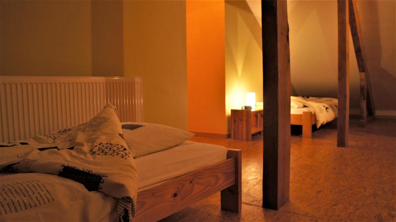 Bed and Breakfast Aux Saveurs D'Enneille Дюрбюї Екстер'єр фото