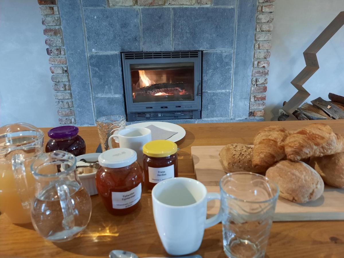 Bed and Breakfast Aux Saveurs D'Enneille Дюрбюї Екстер'єр фото