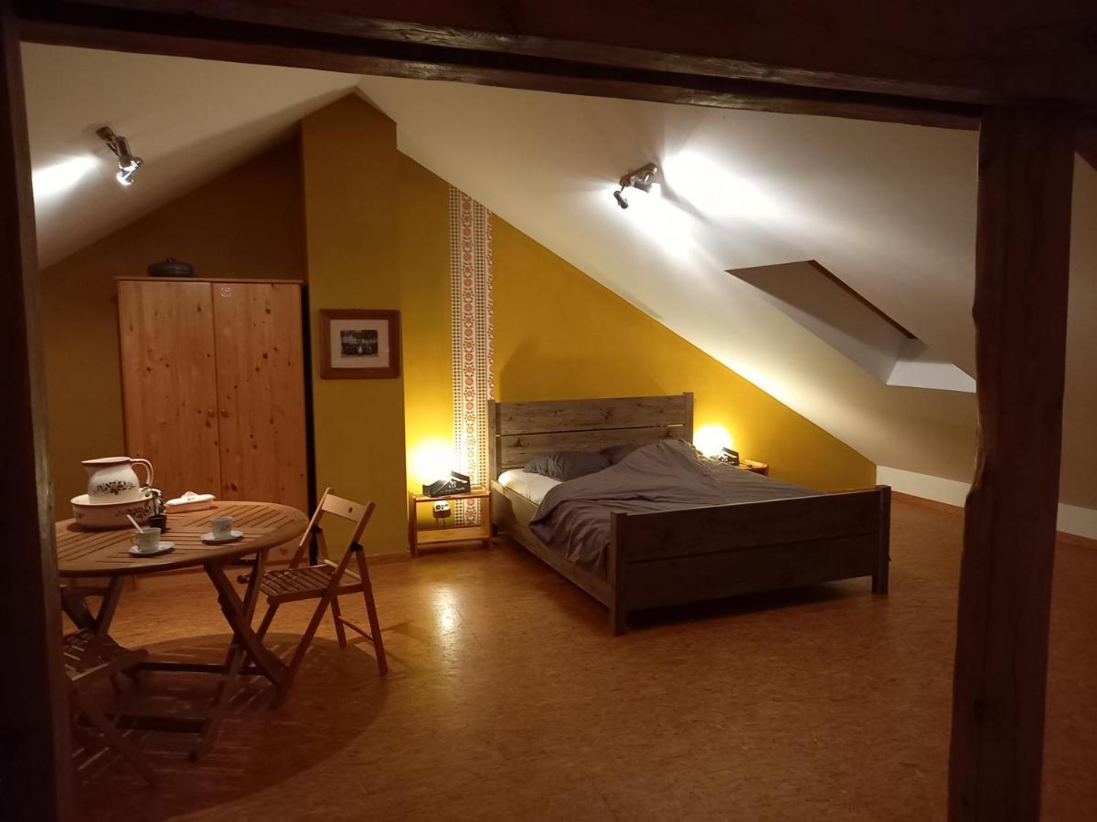 Bed and Breakfast Aux Saveurs D'Enneille Дюрбюї Екстер'єр фото